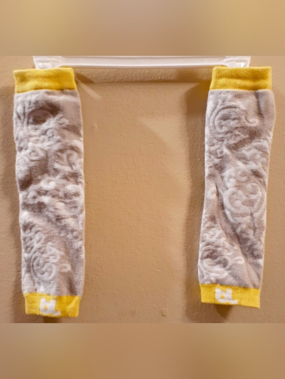 Cyrus baby leg warmers.